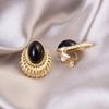 Brincos de pressão triangulares elegantes para orelhas não furadas - Versáteis e com um toque de luxo leve para o uso diário.