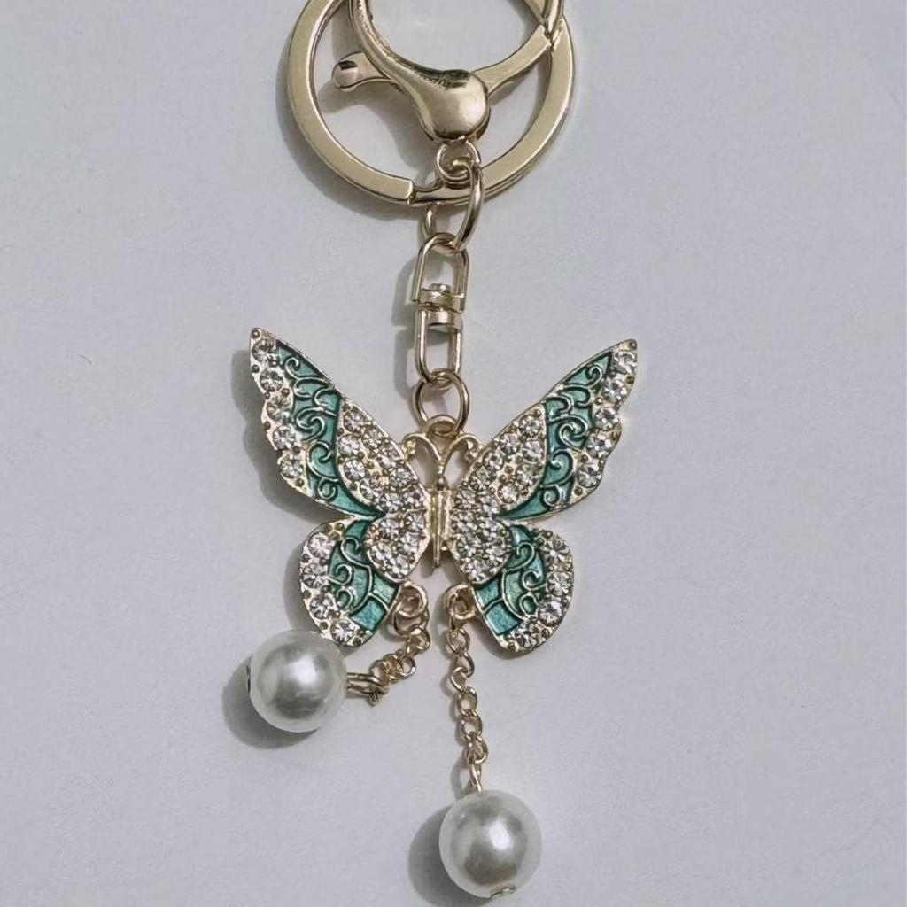 Butterfly Rhinestone Tassel Keychain: Elegant Pendant Gift for Women