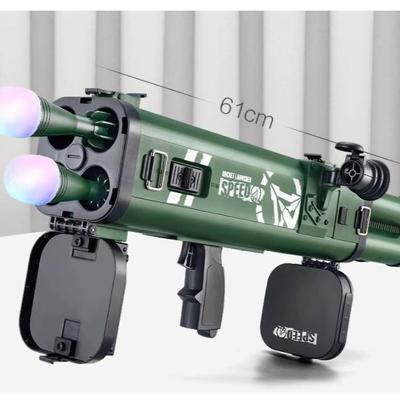 Lanzacohetes M202 grande, cuatro cañones de cohetes consecutivos, con 16 misiles luminosos