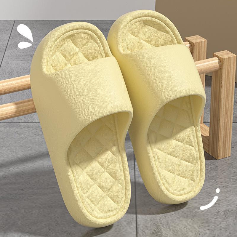 2025 Women's Soft-Feel Summer Slippers, Non-Slip Thick-Soled for Home & Outdoor Wear