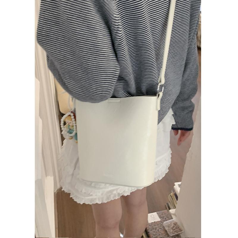 IELGY Fashion One-Shoulder Armpit Bag Commuter Cross-Body Bucket Bag
