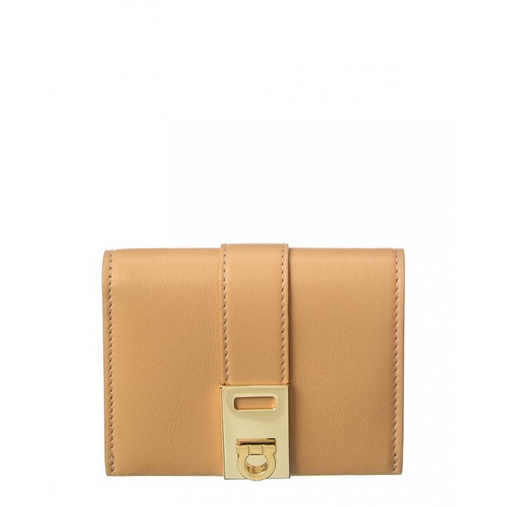 

Salvatore Ferragamo Ferragamo Hug Leather Compact Wallet Brown One Size