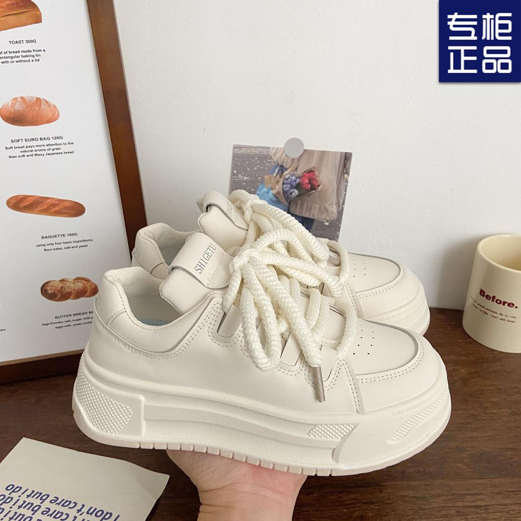 2025 neue Frühling weiße Schuhe Damen Explosion Internet-Berühmtheit dicke Sohle erhöhend super angesagt leicht Freizeit Sport Board Schuhe Student