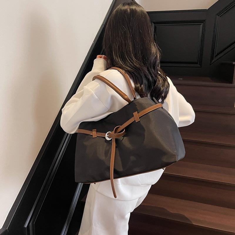 Large Capacity Tote Bag 2025 Spring and Summer New Simple Handbag Fashion Shoulder Bag High-end Casual Women's Bag