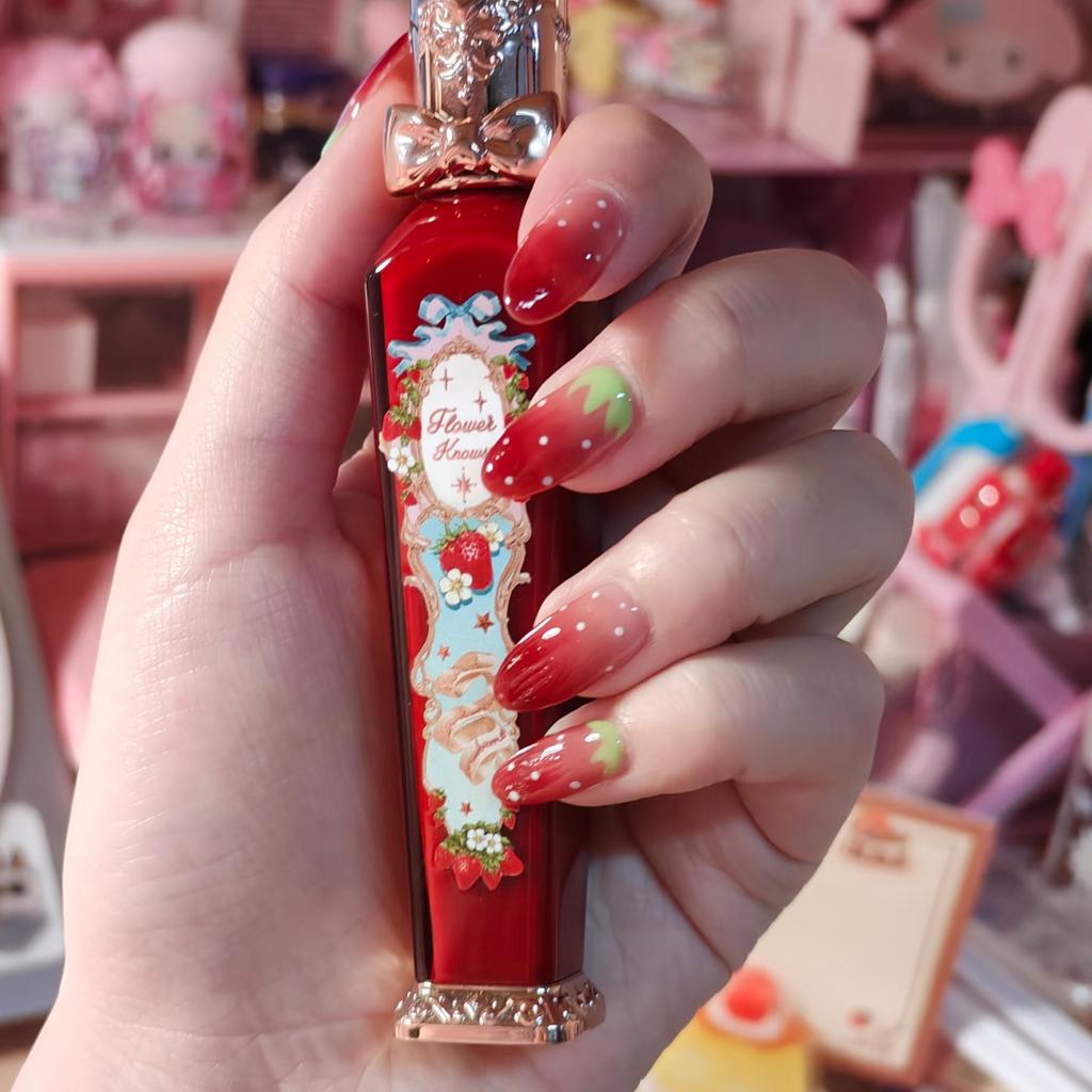 24 Pezzi Unghie Finte Press On Mandorla Corta Semplici Rosa Francesi Finte per Donne Dolci Fragola Fiocco Unghie Ins Manicure Indossabile