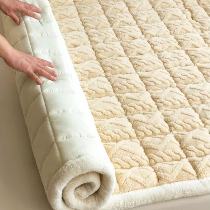 1pcs Winter Warm Velvet Mattress Dormitory bunk bed Folding Tatami Thin Mat Thick Anti Slip Mattress Cover Machine Washable