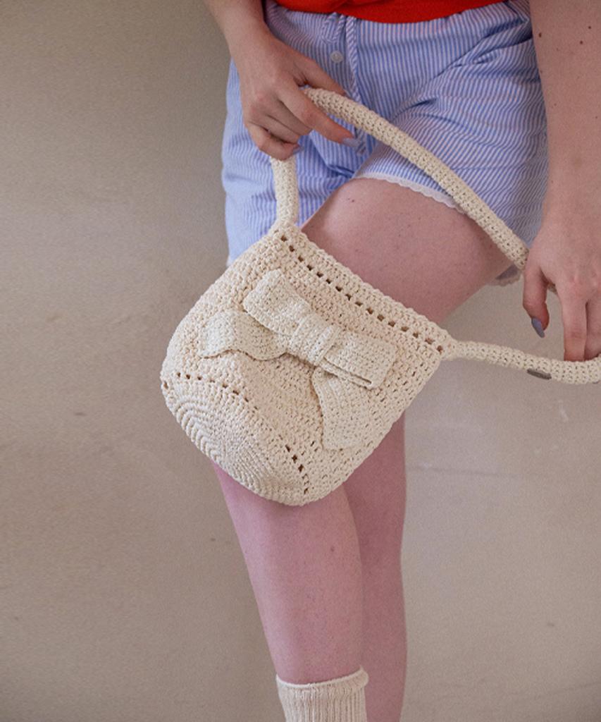 Slowslowly Big Ribbon Handmade Crochet Bucket Bag _ Cream