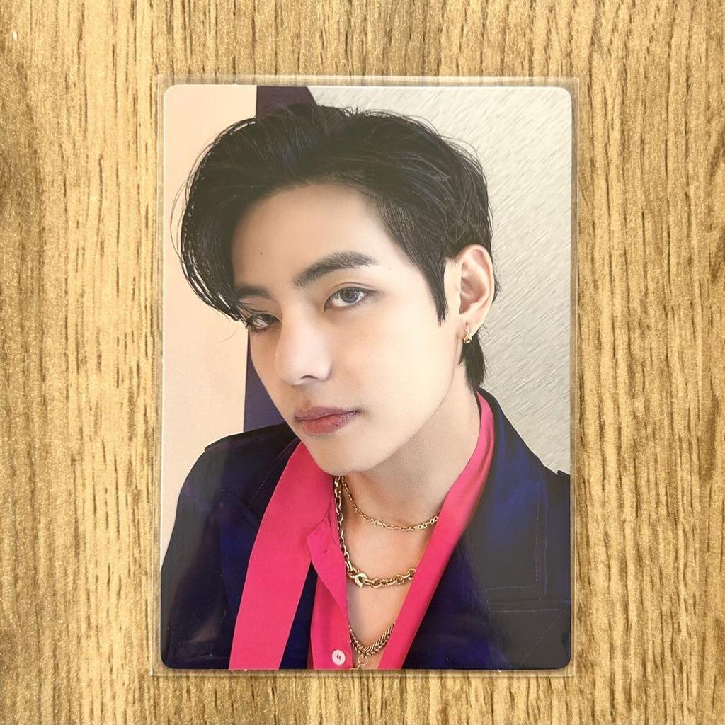 [USED] BTS MERCH BOX 6 9 10 11 V trading cards 4 pieces