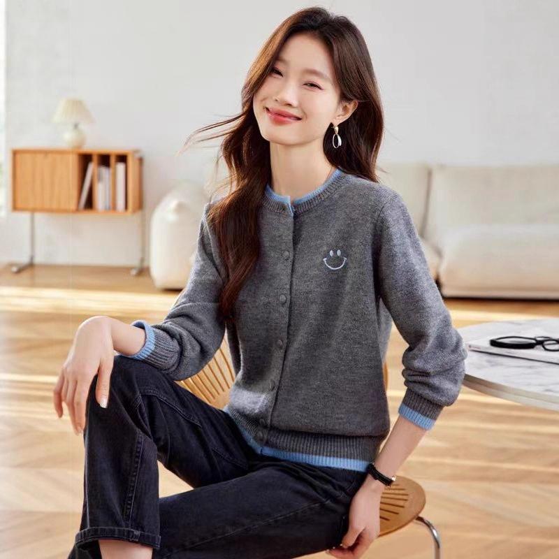 Knitted Cardigan Women's Autumn and Winter Round-neck Sweater Coat Color-blocked Cardigan Loose Short Fake Two-piece Top