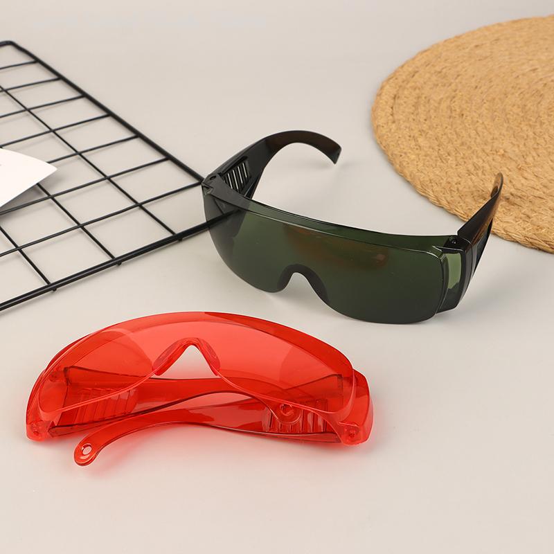 2 Stück Bunte Brille Augenschutz Wind- und Staubdichte Brille Outdoor-Sport UV-Schutz Spritzschutz Belüftete Radsport-Sonnenbrille