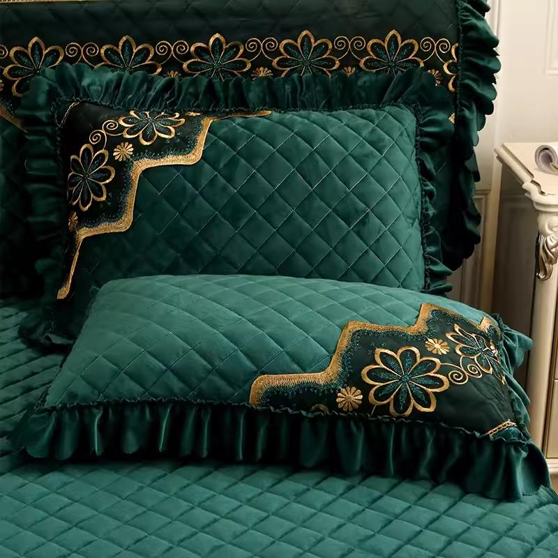 Thick Milk Velvet and Cotton Pillowcase Set Paired with Thick Velvet and Quick Heating Cotton Pillowcase for Warmth