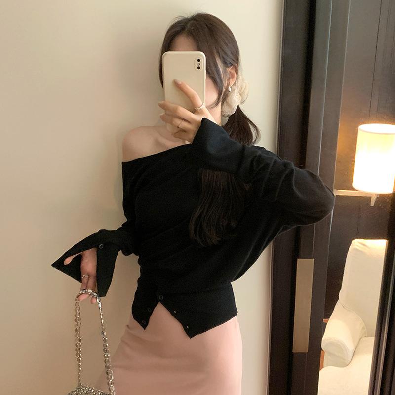 2026 Early Spring Women's Off-Shoulder Knit Sweater, Slim Fit Outerwear, Base Shirt, High-End Sweater