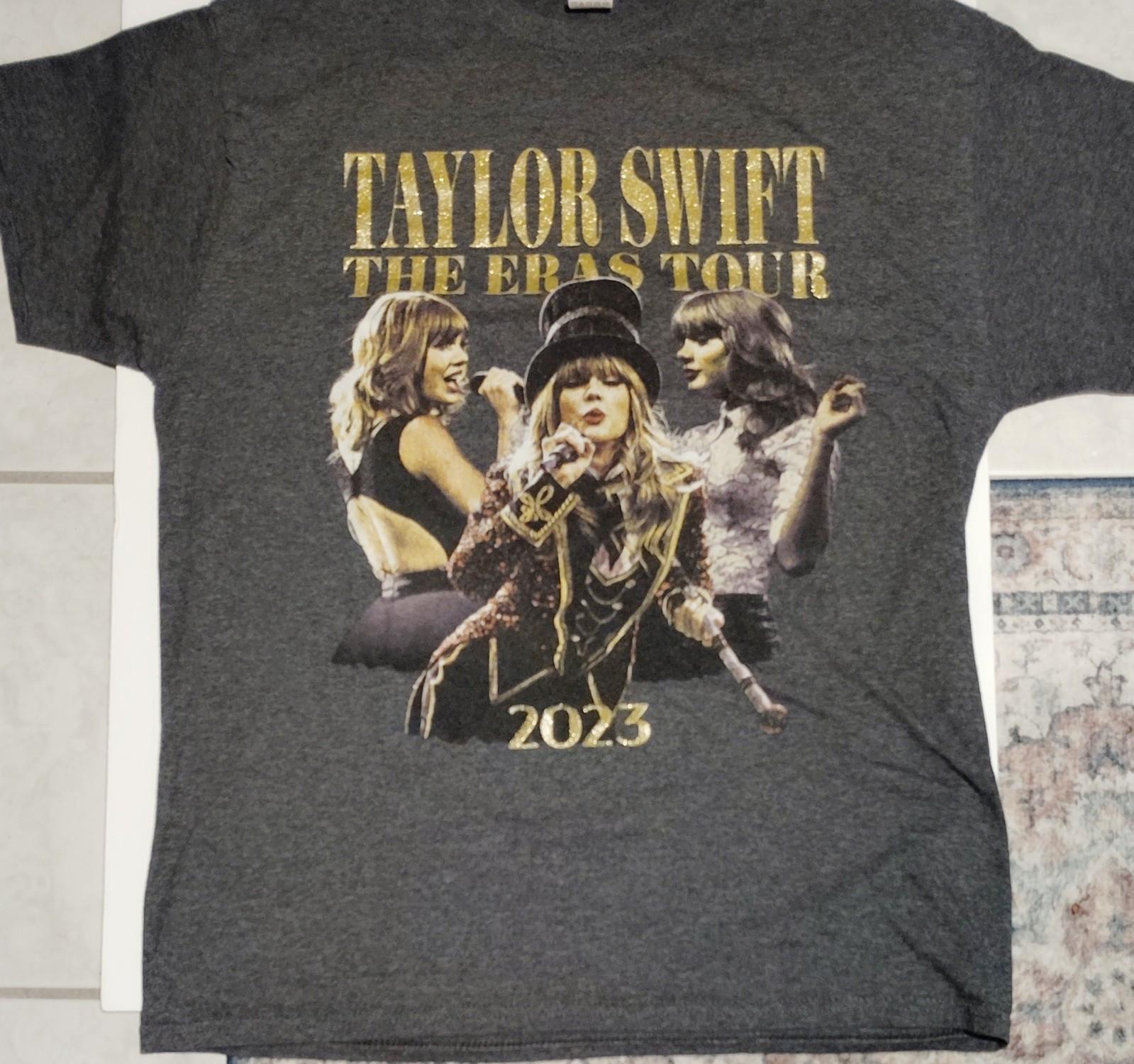 Taylor Swift The Eras concert Tour 2023 T-Shirt Dark Gray Graphic, Size Medium Unisex T-Shirt XXXL