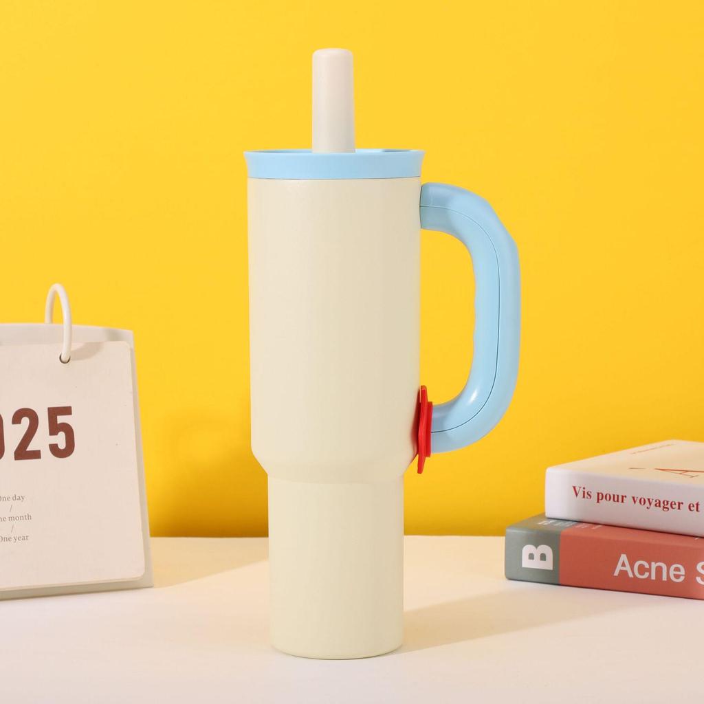 Large Capacity Fashion Straw Cup: 304 Stainless Steel Insulated Handle for Convenient Outdoor and Car Use