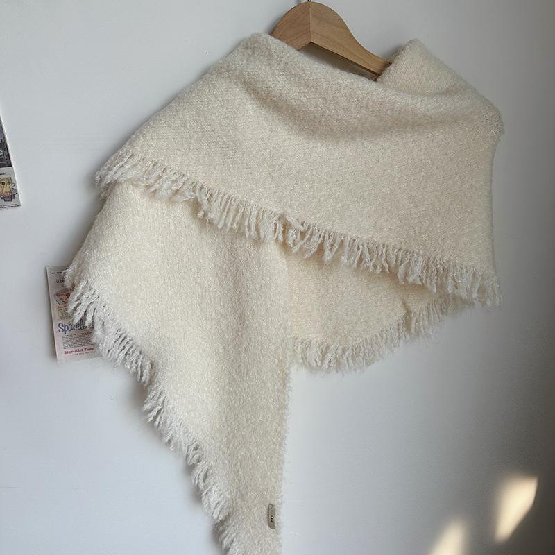 Luochi Woolen Triangle Shawl: Autumn/Winter Soft Knit, Torn Edge, Skin-Friendly, Versatile Scarf for Warmth
