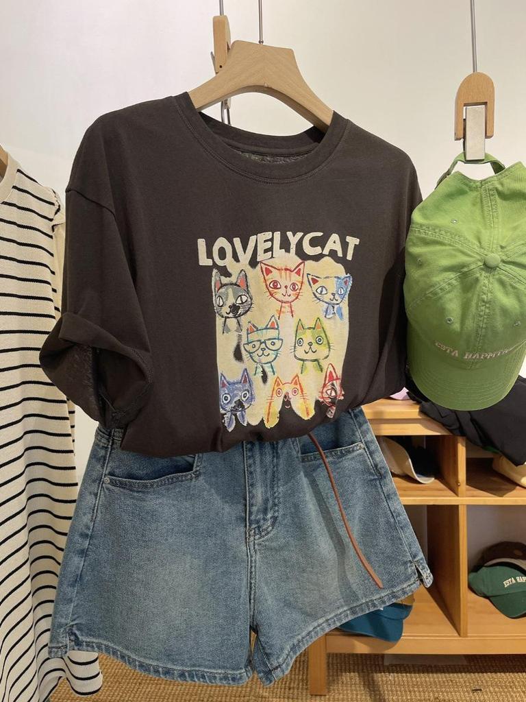 Plus Size Ice-Cool Cat Print Women’s Summer T-Shirt – Short Sleeve, Breathable, Colorful, Loose Fit