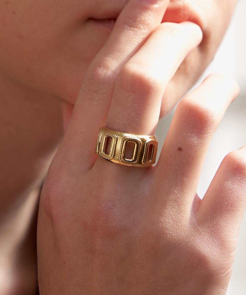Ound Colosseum Vintage Bold Silver Ring (Type A)