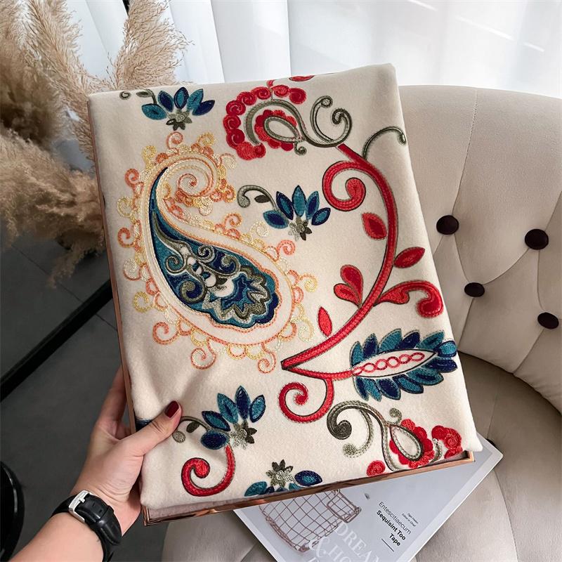 Luxury Thick Warm Shawl Winter Paisley Pashmina Blanket Poncho Stoles Print Cashmere Scarf Women Travel Wraps Bufanda Female