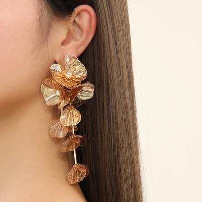 Waterfall Crow's Feet Roses Fluttering Spring Exaggerated Wedding Festival Beautiful Earrings