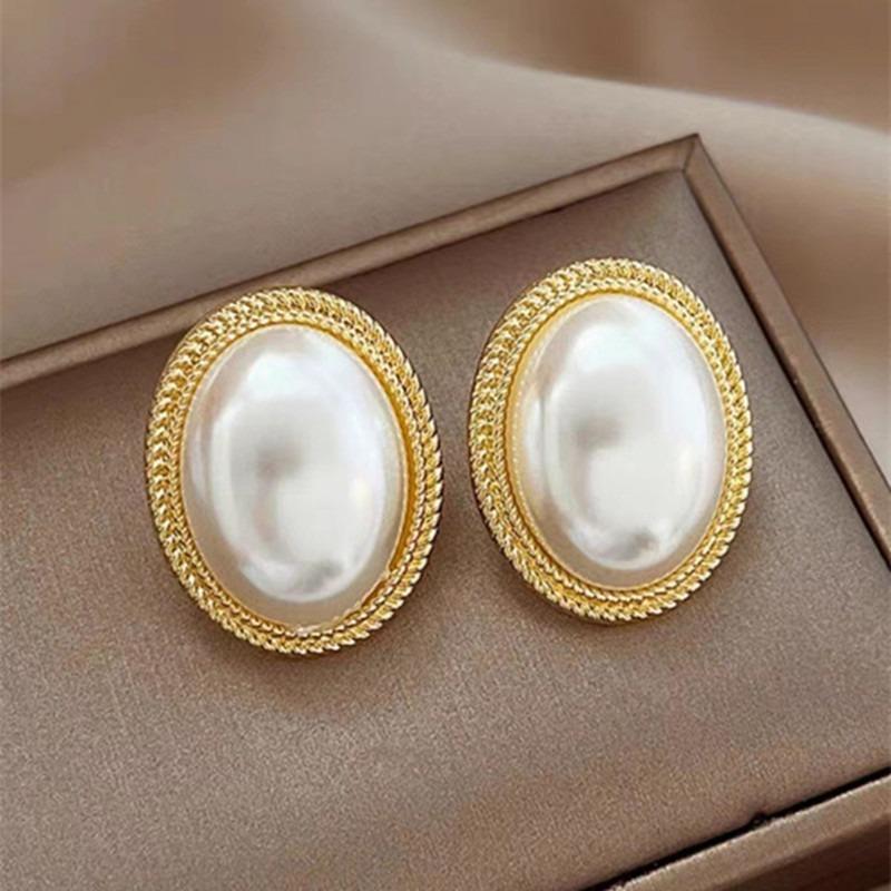 Exquisite Full-diamond Sweet Bow-shaped Pearl Stud Earrings for Women, Fashionable, Simple, Small, and Versatile. Ear Jewelry.
