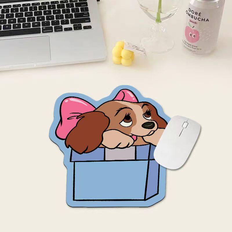 Marie Cat Heart-shaped Alien Mouse Pad - Small, Non-slip, Wear-resistant, Easy-to-clean Laptop Desk Mat.