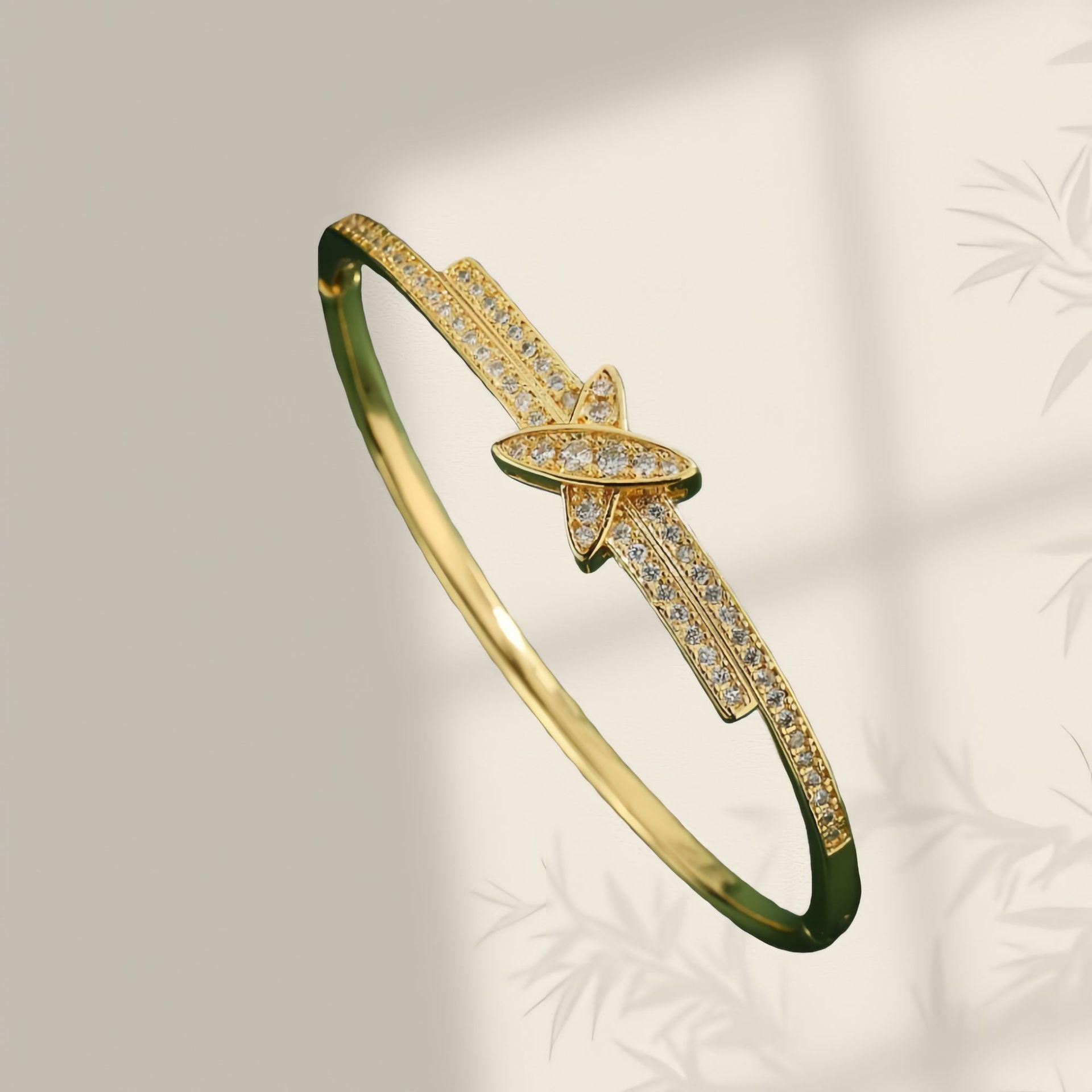 European-American 18K Gold Starry Cross Bracelet - Luxurious Copper Micro-Inlaid X Diamond Jewelry