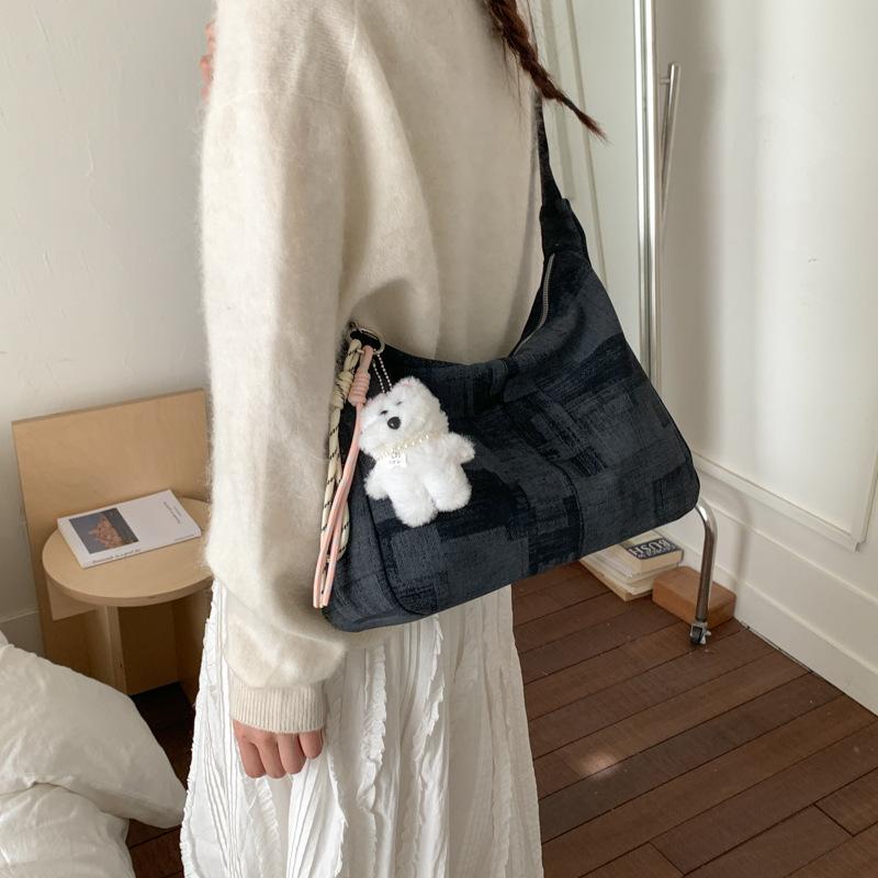 

New Spring Women Hobo Bag Large Capacity Tote Shoulder Crossbody Bag Fashionable Comfortable and Versatile Texture Storage Bags чёрный