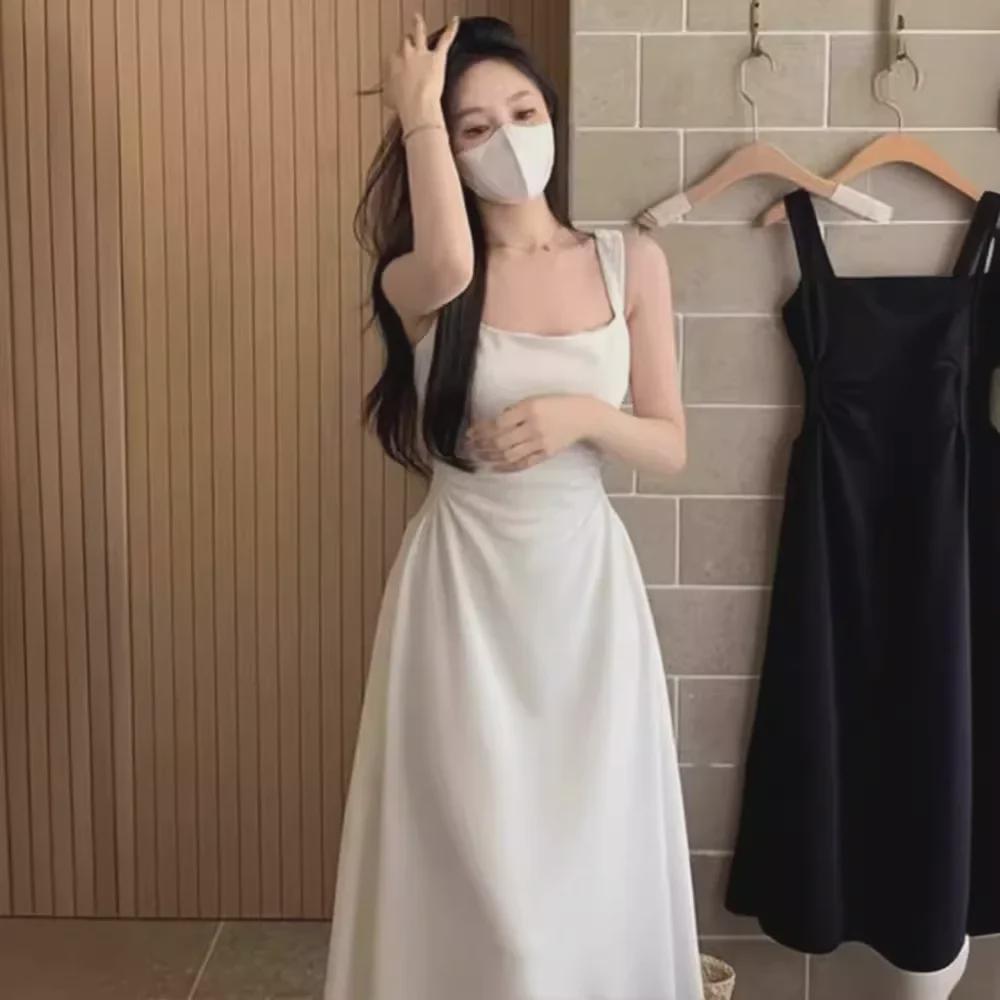 "Women's Black & White French-Inspired A-Line Suspender Dress - Pleated Waist, Plus Size, Spring/Autumn"