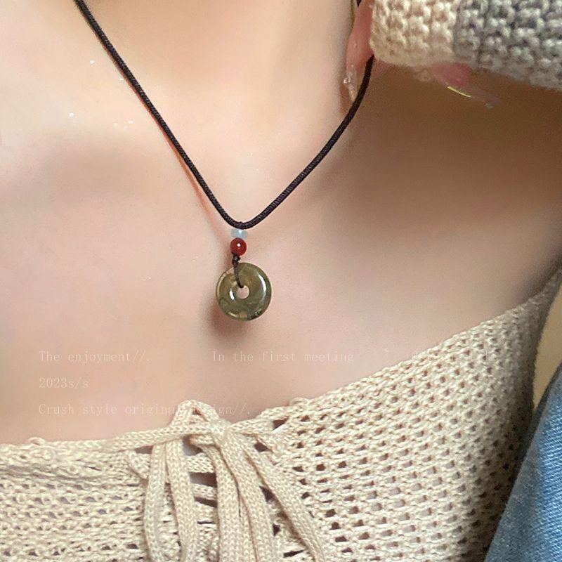 

Safety buckle rose woven necklace women s retro light luxury niche accessories personalized design sense collarbone chain