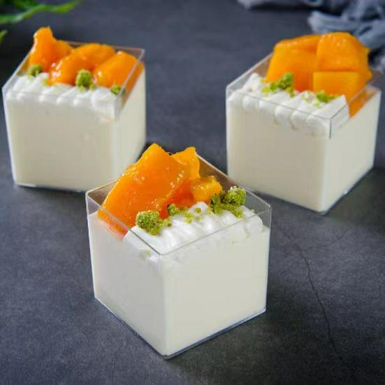 Set de Cupe Pătrate Transparente pentru Sos și Mousse cu Lingurițe - Perfect pentru Deserturi și Aperitive