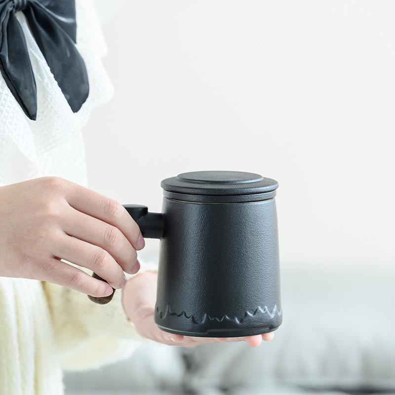 Ceramic Tea and Water Separation Office Mug - Simple Brewing Cup for Business Gifts