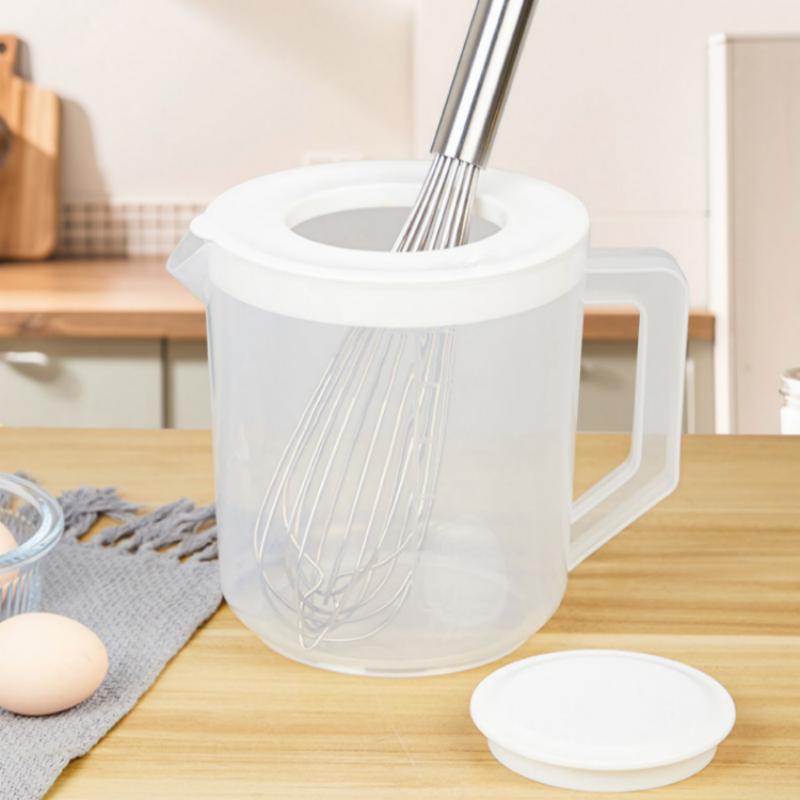 Versatile 2.5L Measuring Cup with Lid for Accurate Home Baking