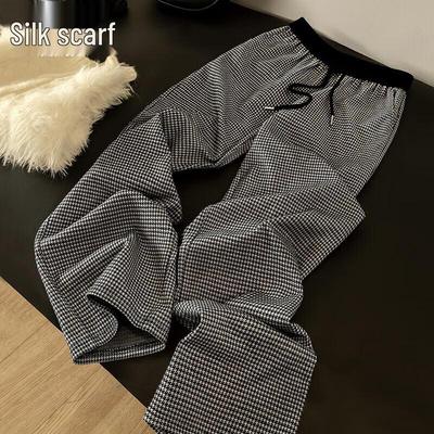 Bas (Vêtements pour femmes) – Pantalons