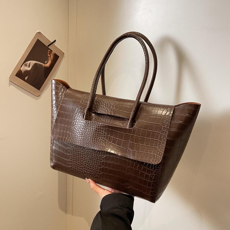 Large capacity crocodile pattern tote bag women's 2025 autumn and winter business commuter handbag simple casual shoulder bag