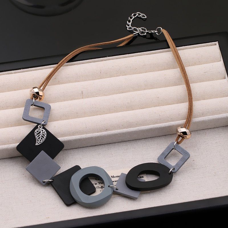 And American Style Unique Exaggerated Niche Necklace for Women, 2026 New Model, Purple Decorative Choker, Clavicle Chain, Stylish Sweater Chain