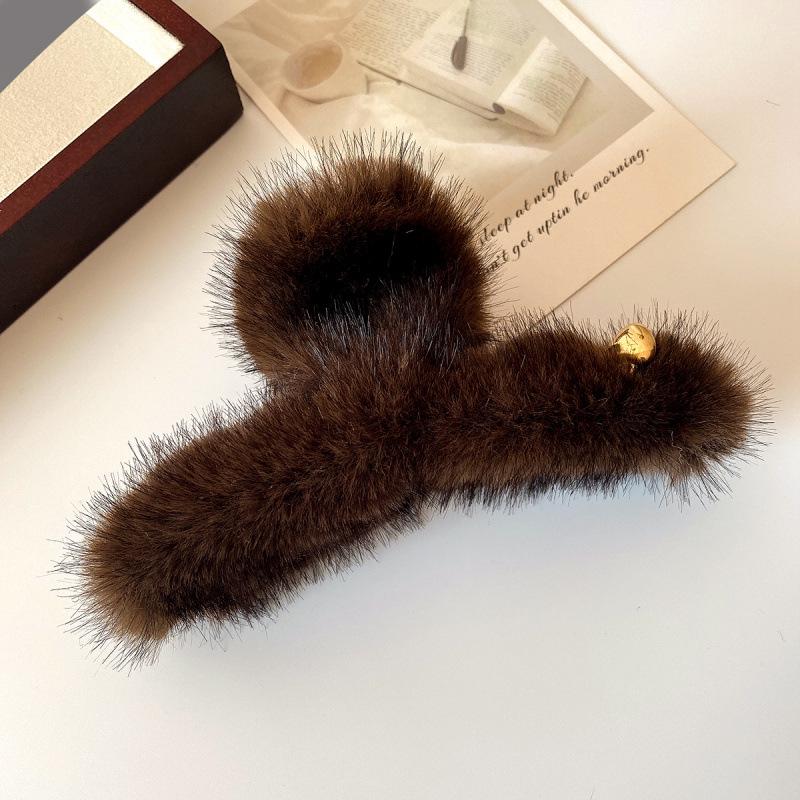 Extra Large Faux Mink Plush Hair Clip: Elegant Autumn/Winter Versatile Shark Claw for Hair
