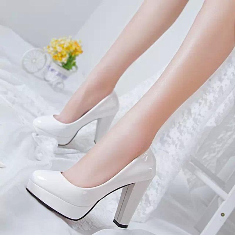 Neue Damen-High-Heel-Single-Schuhe, dicker Absatz, PU, wasserdichte Sohle, für alle vier Jahreszeiten, OL-Arbeitsschuhe sind lange Zeit auf Lager.