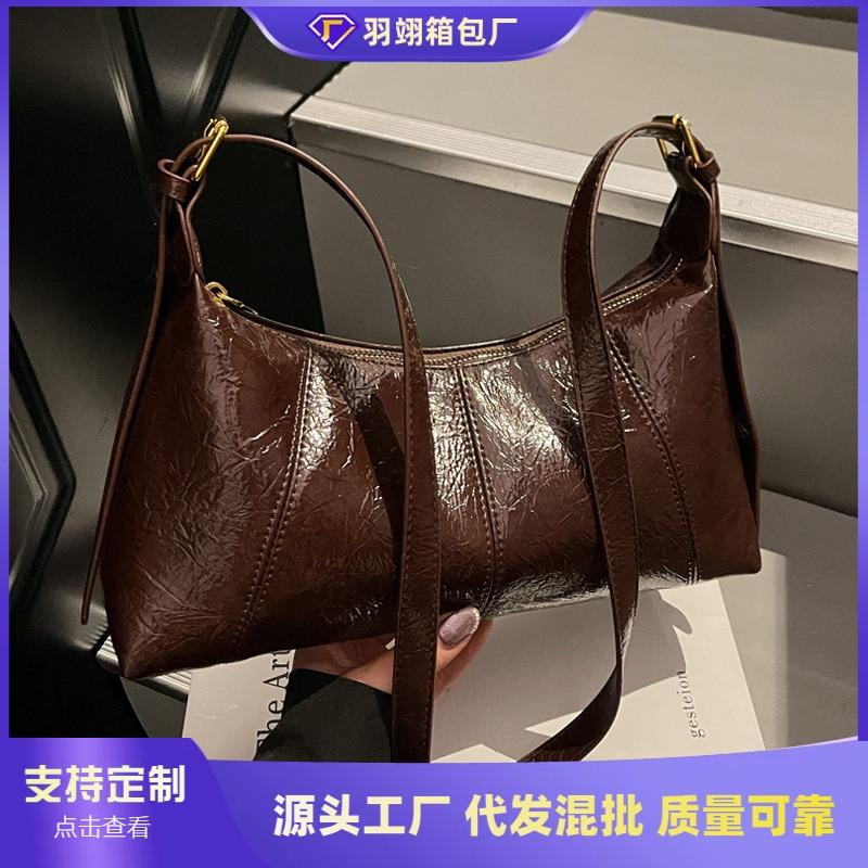 Retro bag women's large-capacity new autumn and winter niche messenger bag casual one-shoulder underarm dumpling bag