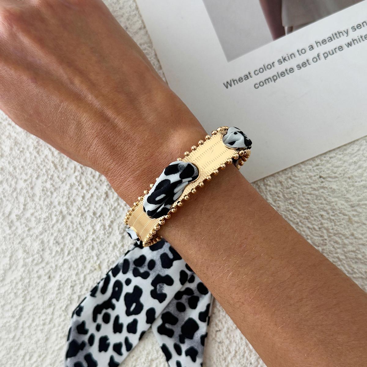 

Ingemark 4 Colors Vintage Scarf Ribbon Adjustable Wide Bracelet Women Hip Hop Leopard Print Metal Open Cuff Bangle Boho Jewelry