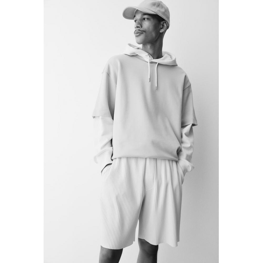 

Шорты HM Regular Fit со складками светло-бежевого цвета