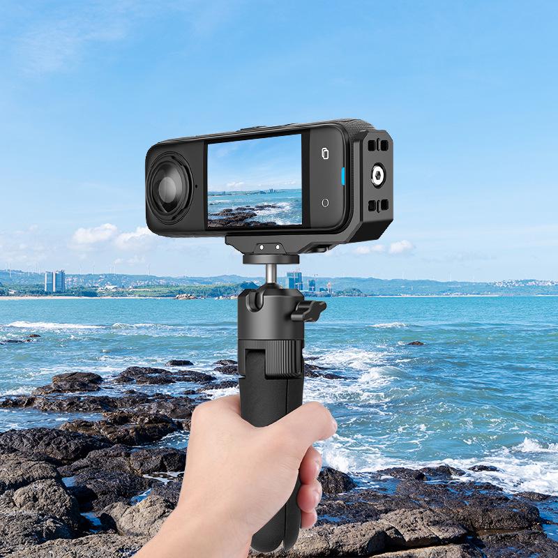 8PULUZ Quick Release Mount for Insta360 X4/X3, Vertical/Horizontal Shooting, Magnetic Extension for Sports Cameras