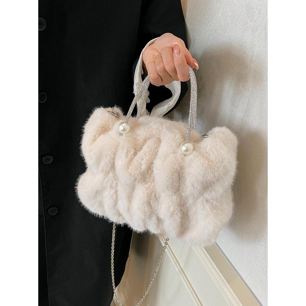 Futrzane torby jesienno-zimowe