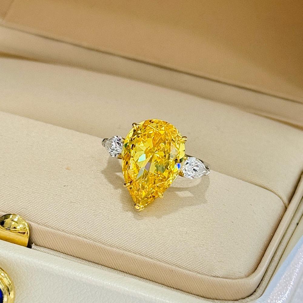 4 Carat Pear Shaped Simulated Yellow Diamond Ring in S925 Sterling Silver for Women