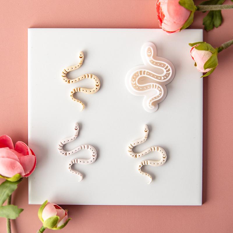 Polymer Clay Cutter Geometry Clay Embossed Molds for Earrings Jewellery Making DIY Soft Pottery Handmade Earrings Cutting Mold