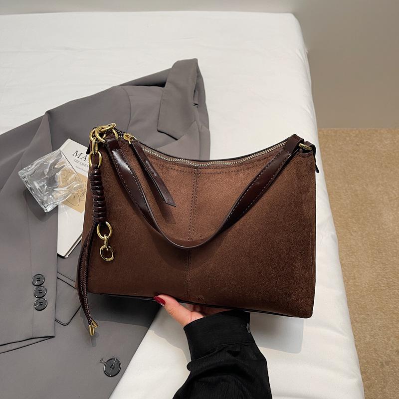 

Осень 2025, ретро сумка большой вместимости, сумка-мессенджер, женская сумка-тоут, модная и высококачественная сумка на одно плечо/подмышку, женская темно-коричневого