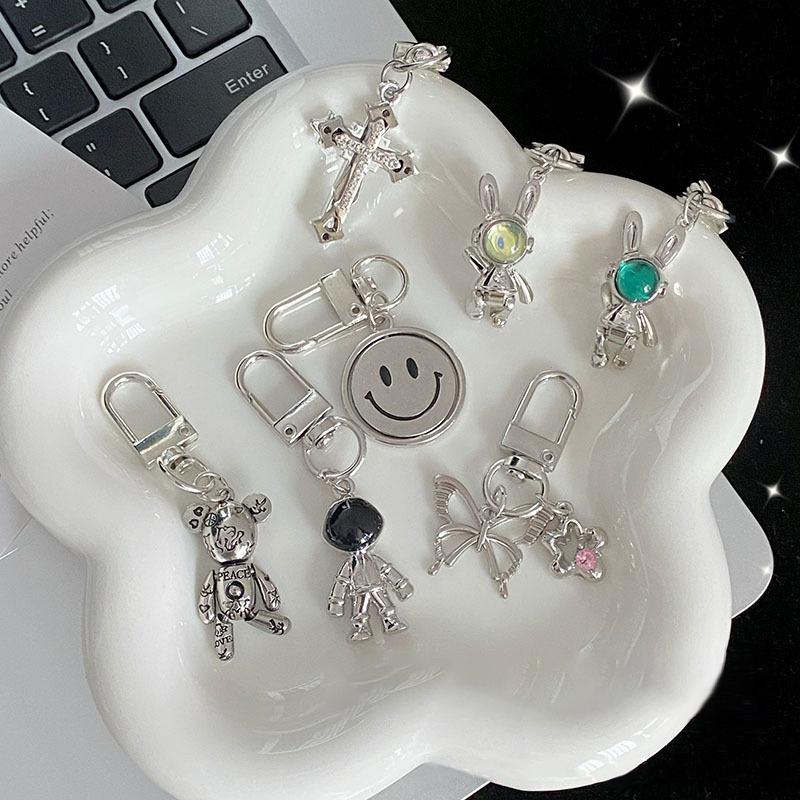 Personality Cool Crowe Heart Cross Key Chain Creative Revolving Smiley Face Bag Pendant For Lovers Gift