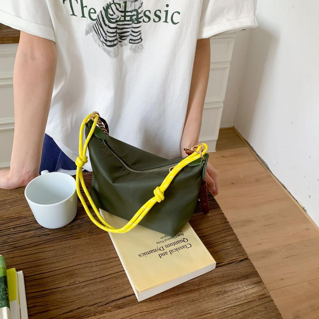 New Contrasting Color Lunch Box Bag Niche Design Mobile Phone Bag Retro Commuter Handbag Shoulder Armpit Messenger Bag