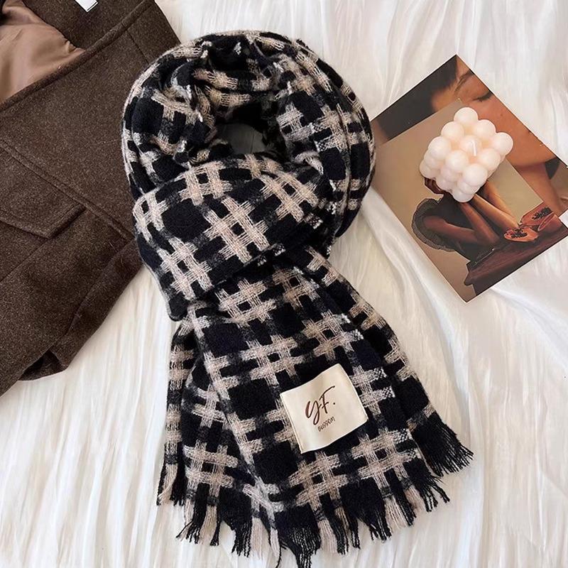 Star plaid fringed scarf, gentle and warm in autumn and winter, thickened small shawl, student couple versatile scarf