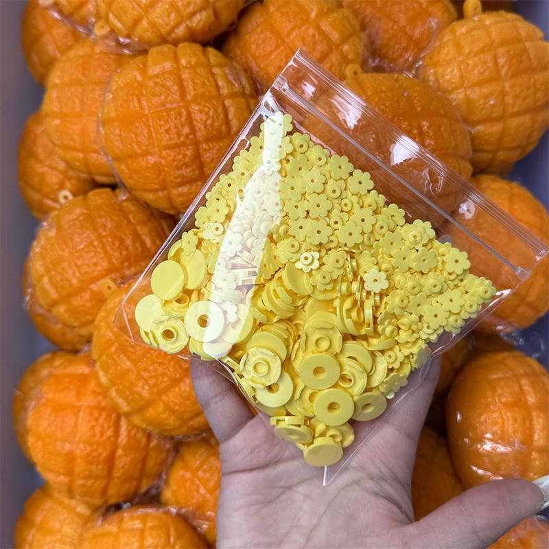 Křupavý Měkký Ananasový Bochník Křupavý Zvuk Mačkací Hračka Kulaté Kostky Plněná Fidget Hračka Asmr Senzorická Hračka na Uvolnění Stresu Dárky
