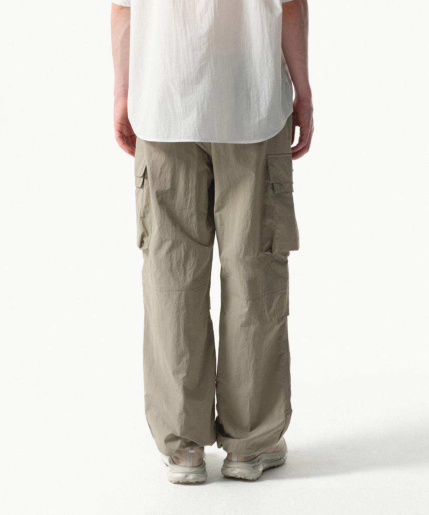 Musinsa Standard [City Leisure] Wide Belted Cargo Jogger Pants [Leaf Beige]